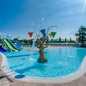 Del Garda Village And אתר קמפינג