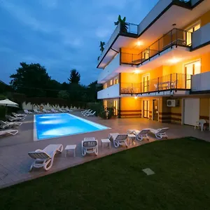 Ferretti Garda Palace Пескьера-дель-Гарда